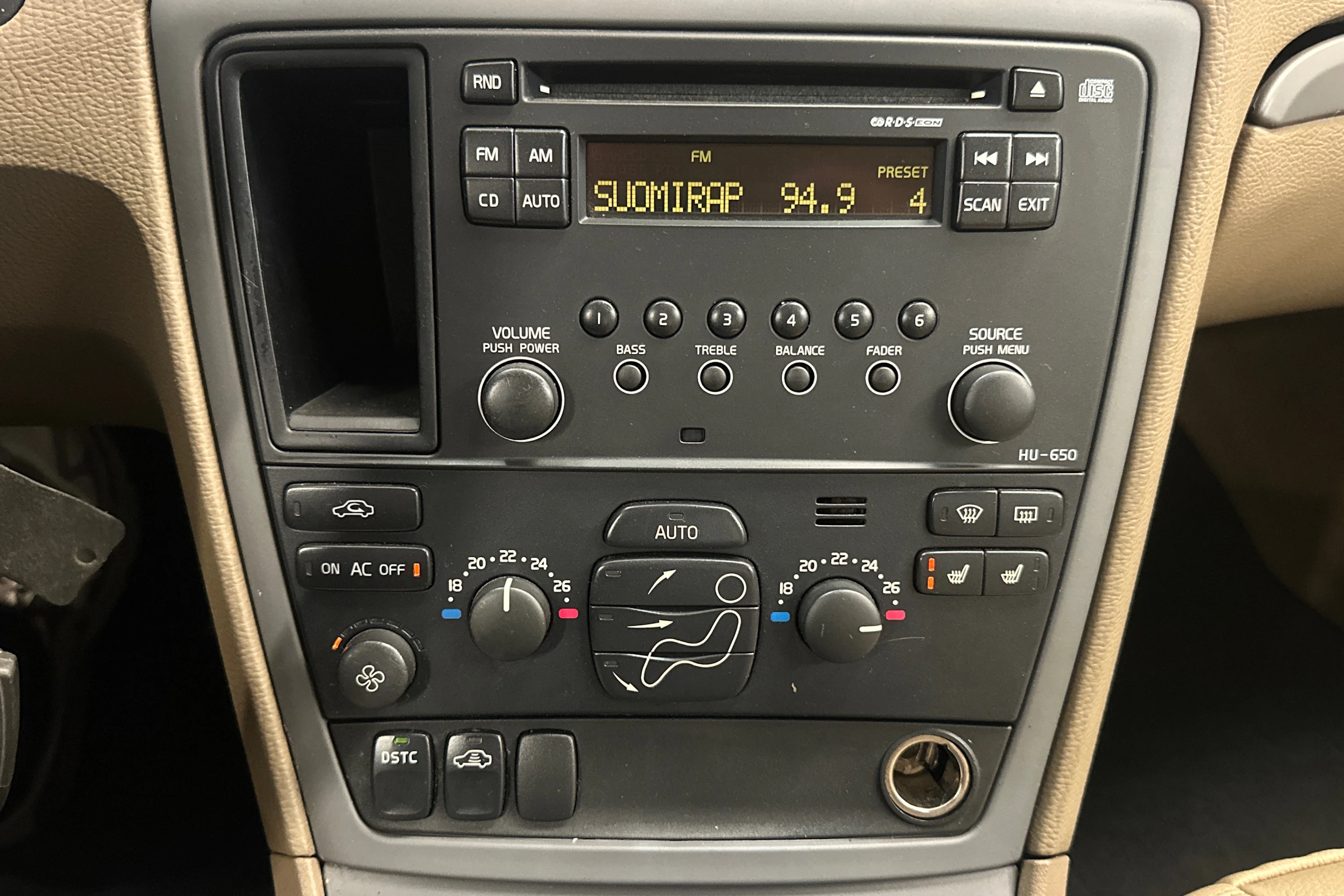 musta Volvo S60 2006 kuva 17.