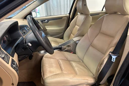 musta Volvo S60 2006 kuva 19.