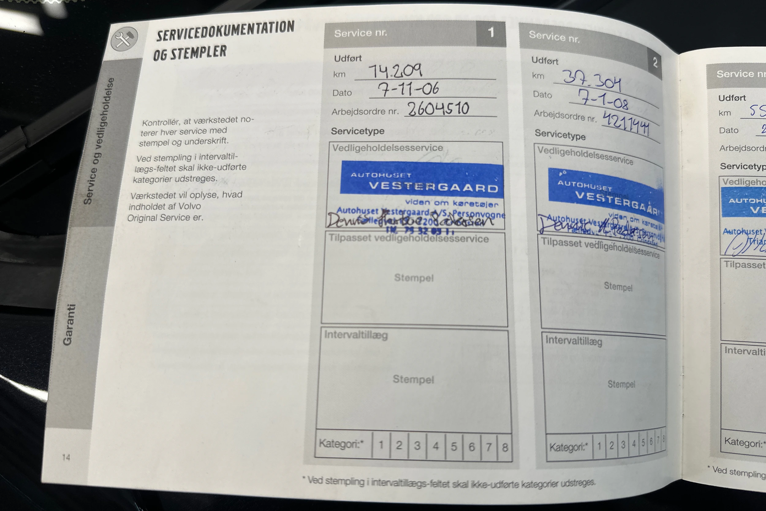 musta Volvo S60 2006 kuva 20.