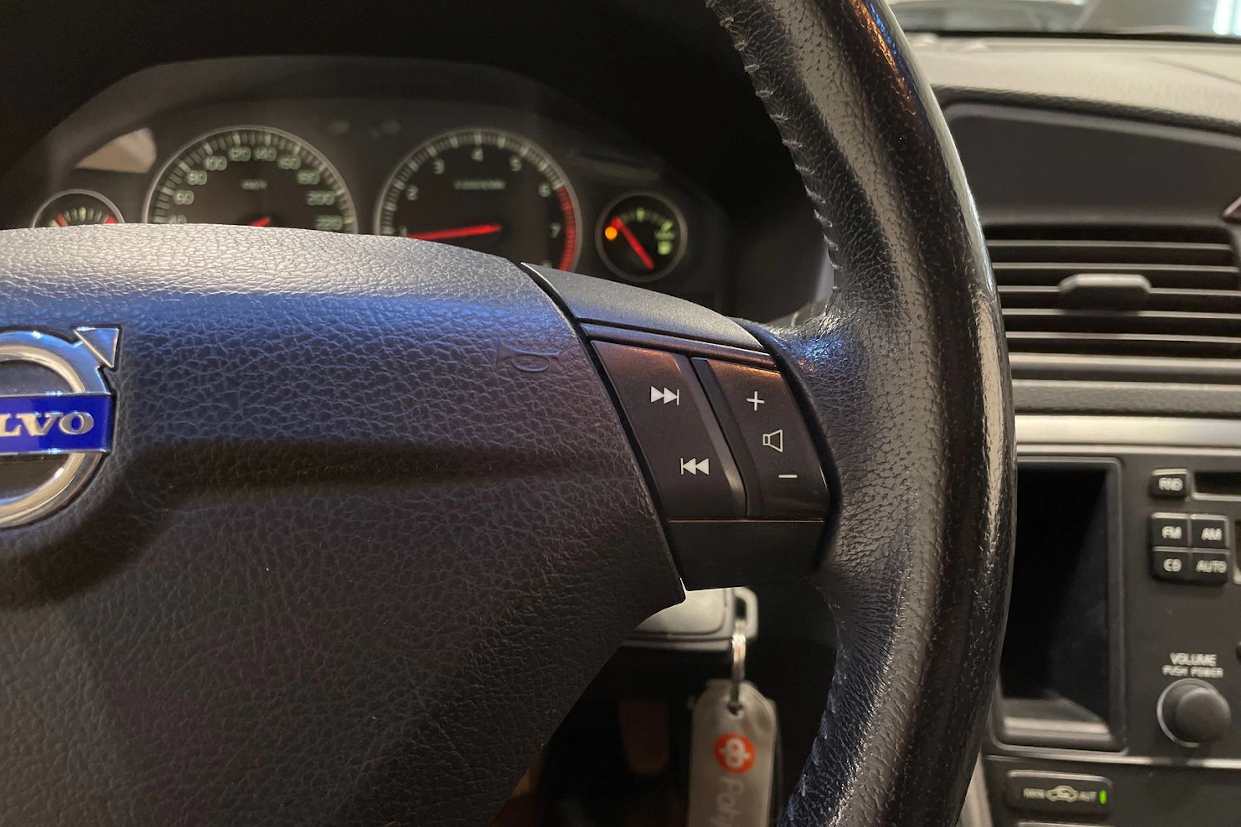 harmaa Volvo S60 2006 kuva 17.