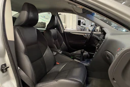 harmaa Volvo S60 2006 kuva 19.