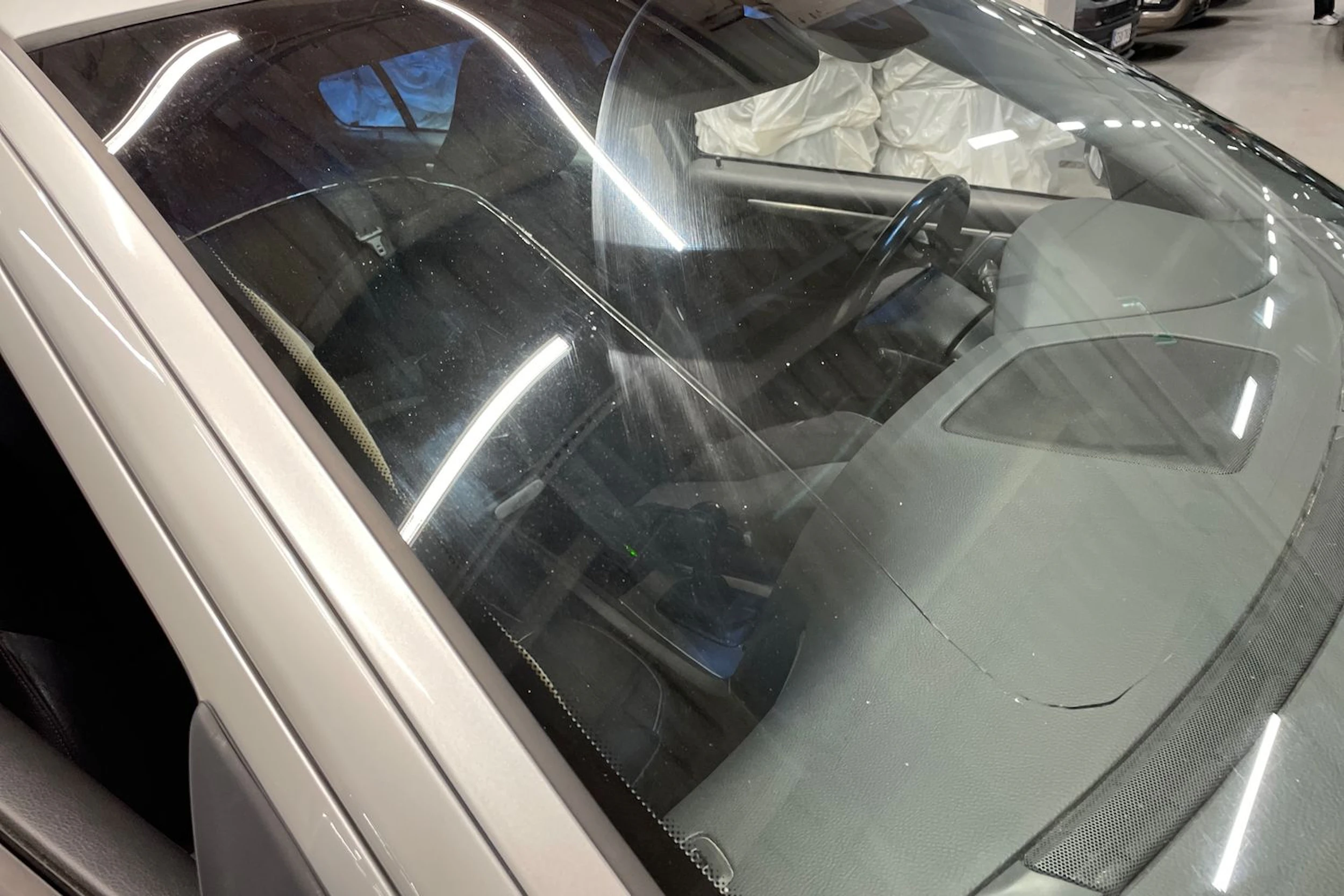 harmaa Volvo S60 2006 kuva 26.