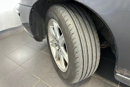 harmaa Volvo S60 2006 kuva 36.