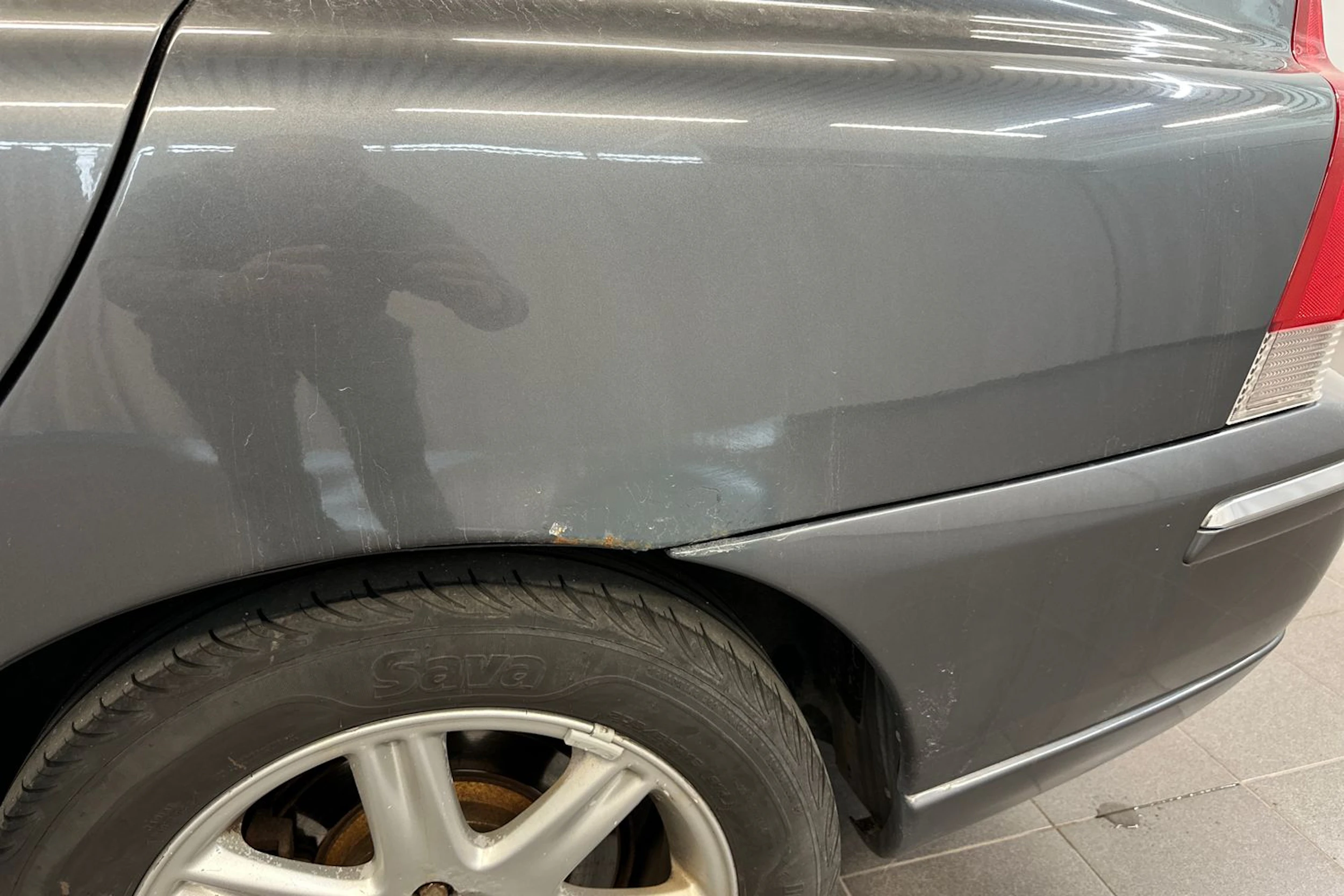 harmaa Volvo S60 2006 kuva 38.