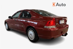 punainen Volvo S60 2007 kuva 2.