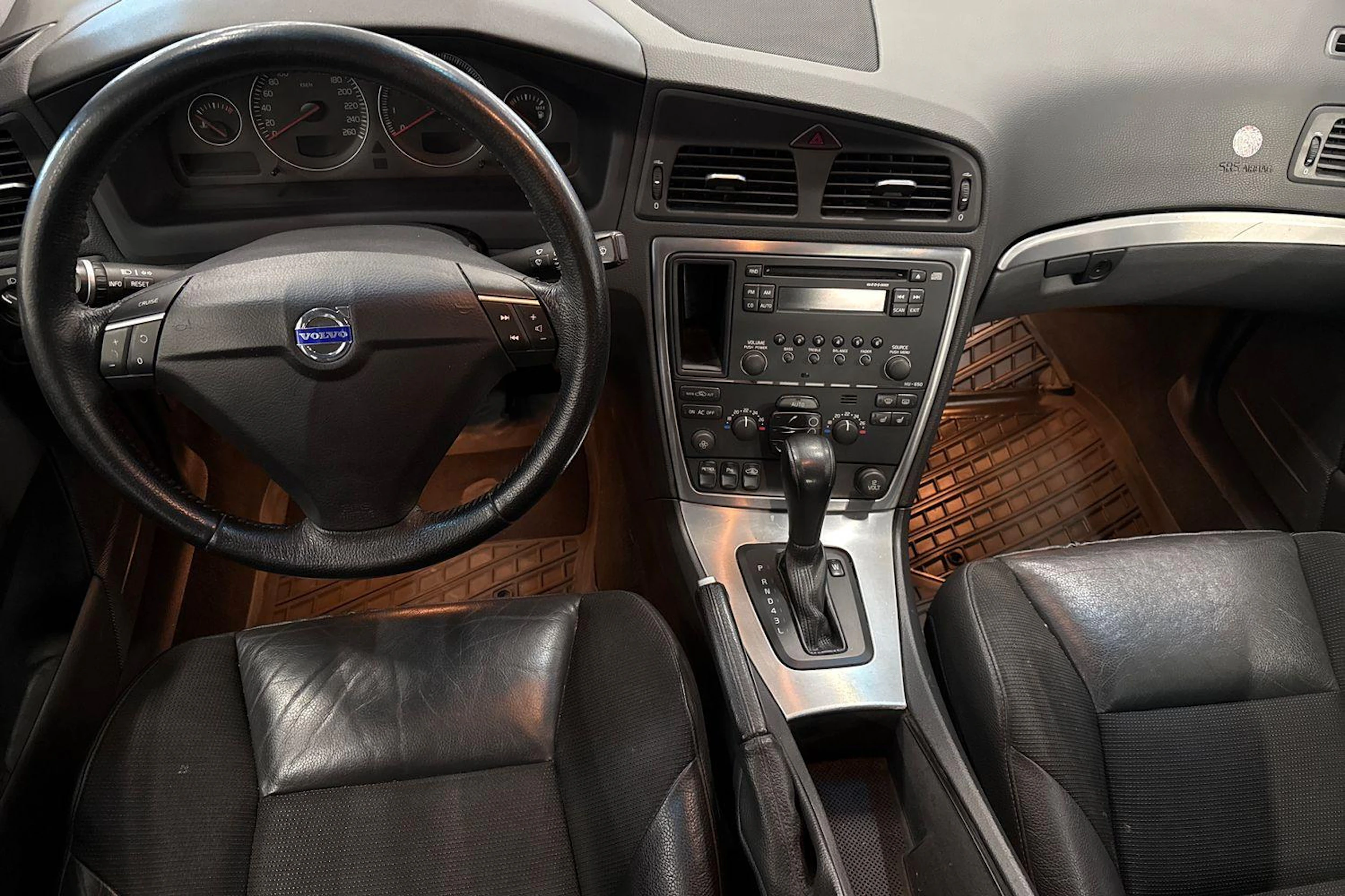 punainen Volvo S60 2007 kuva 7.