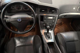 punainen Volvo S60 2007 kuva 7.