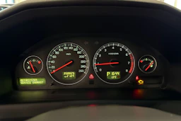 punainen Volvo S60 2007 kuva 15.