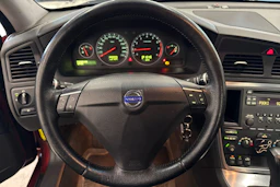 punainen Volvo S60 2007 kuva 16.