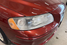 punainen Volvo S60 2007 kuva 26.