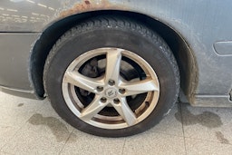 Harmaa Volvo S60 2008 kuva 9.