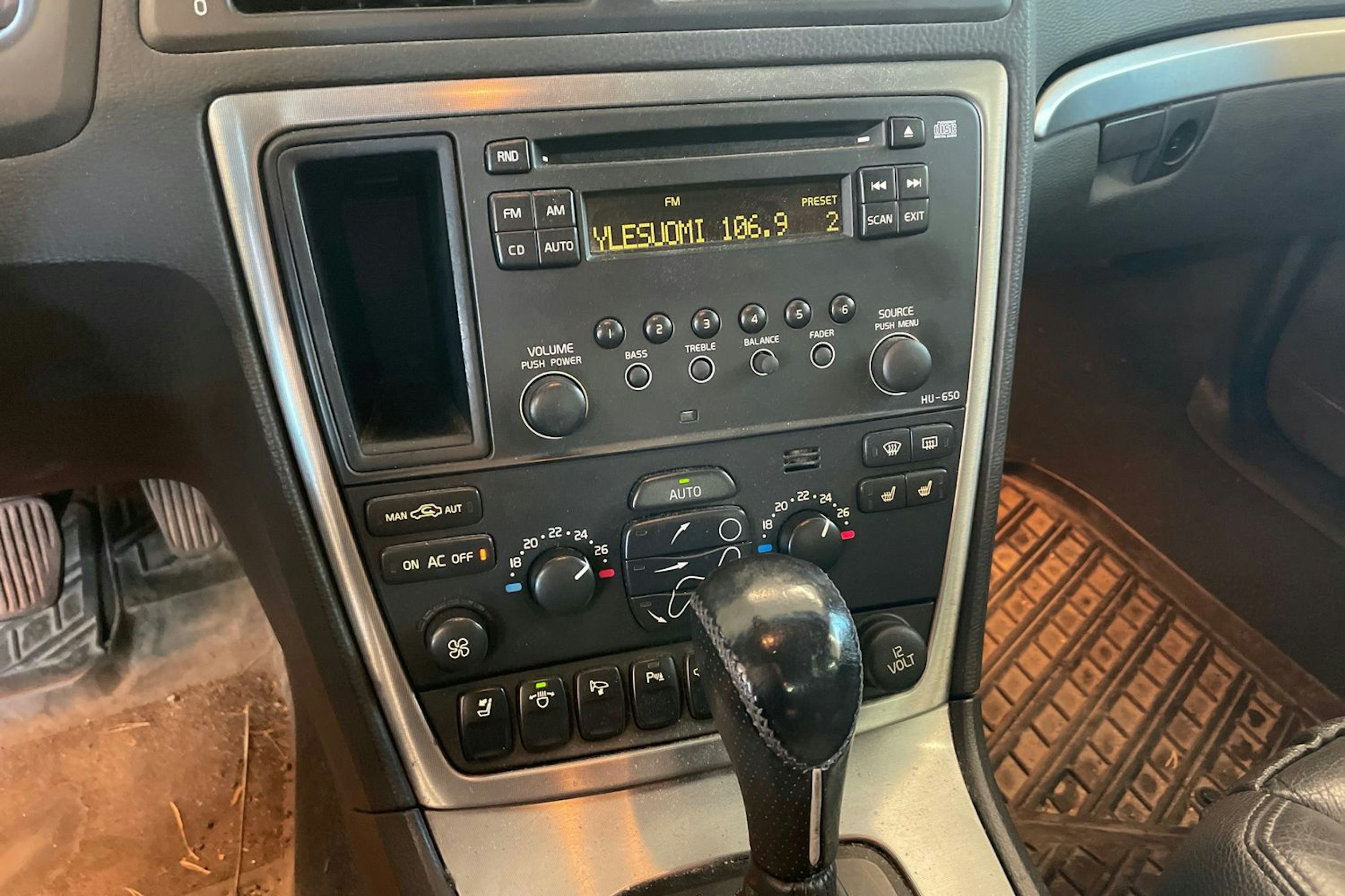 Harmaa Volvo S60 2008 kuva 14.