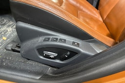 oranssi Volvo S60 2010 kuva 17.