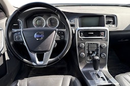 musta Volvo S60 2010 kuva 3.