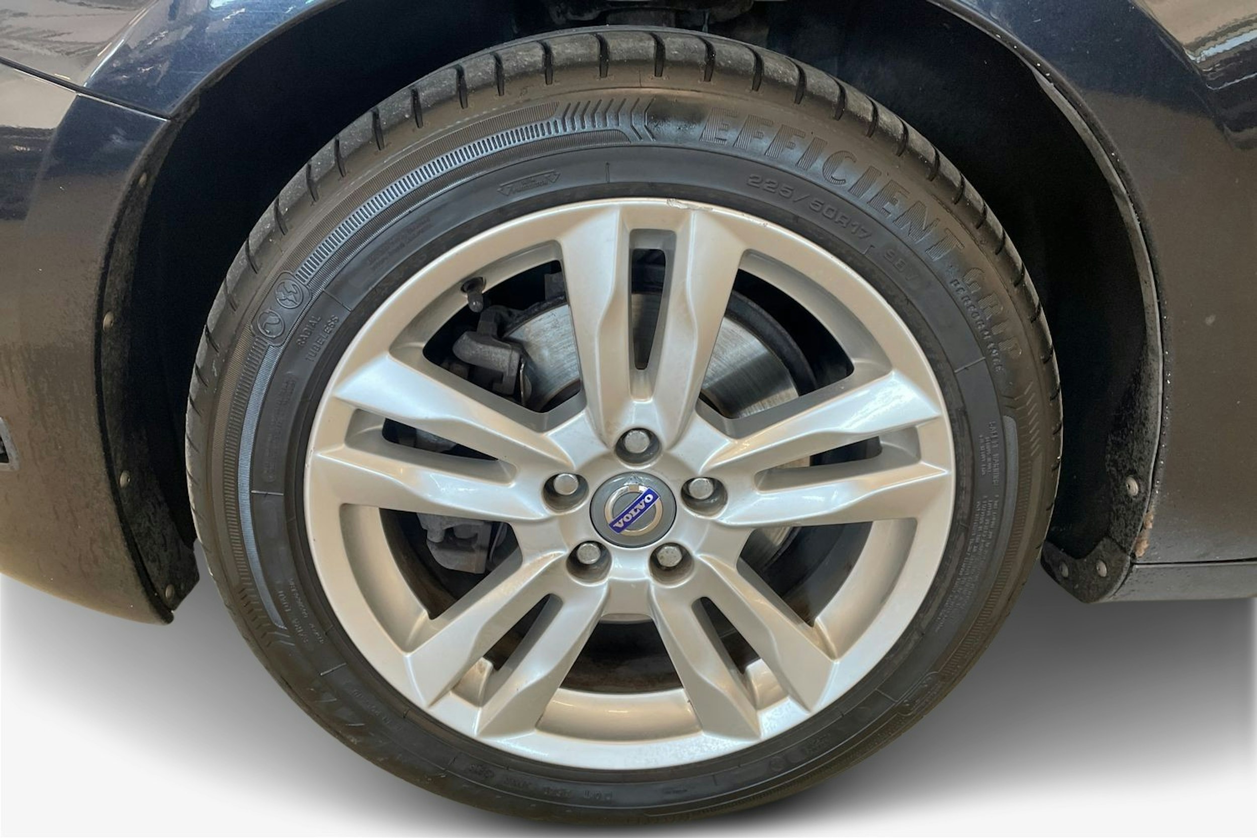 musta Volvo S60 2010 kuva 11.