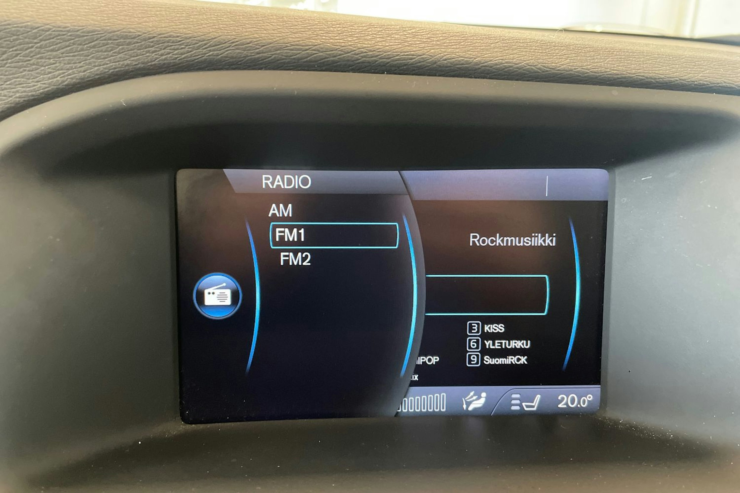 musta Volvo S60 2010 kuva 23.