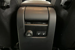 musta Volvo S60 2011 kuva 17.