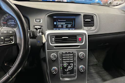 musta Volvo S60 2011 kuva 20.