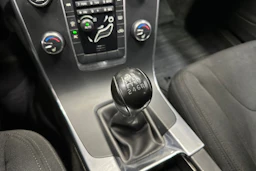 musta Volvo S60 2011 kuva 21.