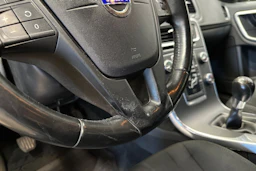 musta Volvo S60 2011 kuva 24.