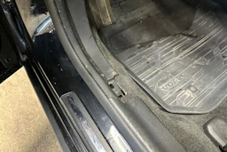 musta Volvo S60 2011 kuva 25.