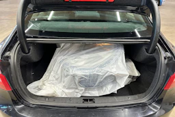 musta Volvo S60 2011 kuva 26.