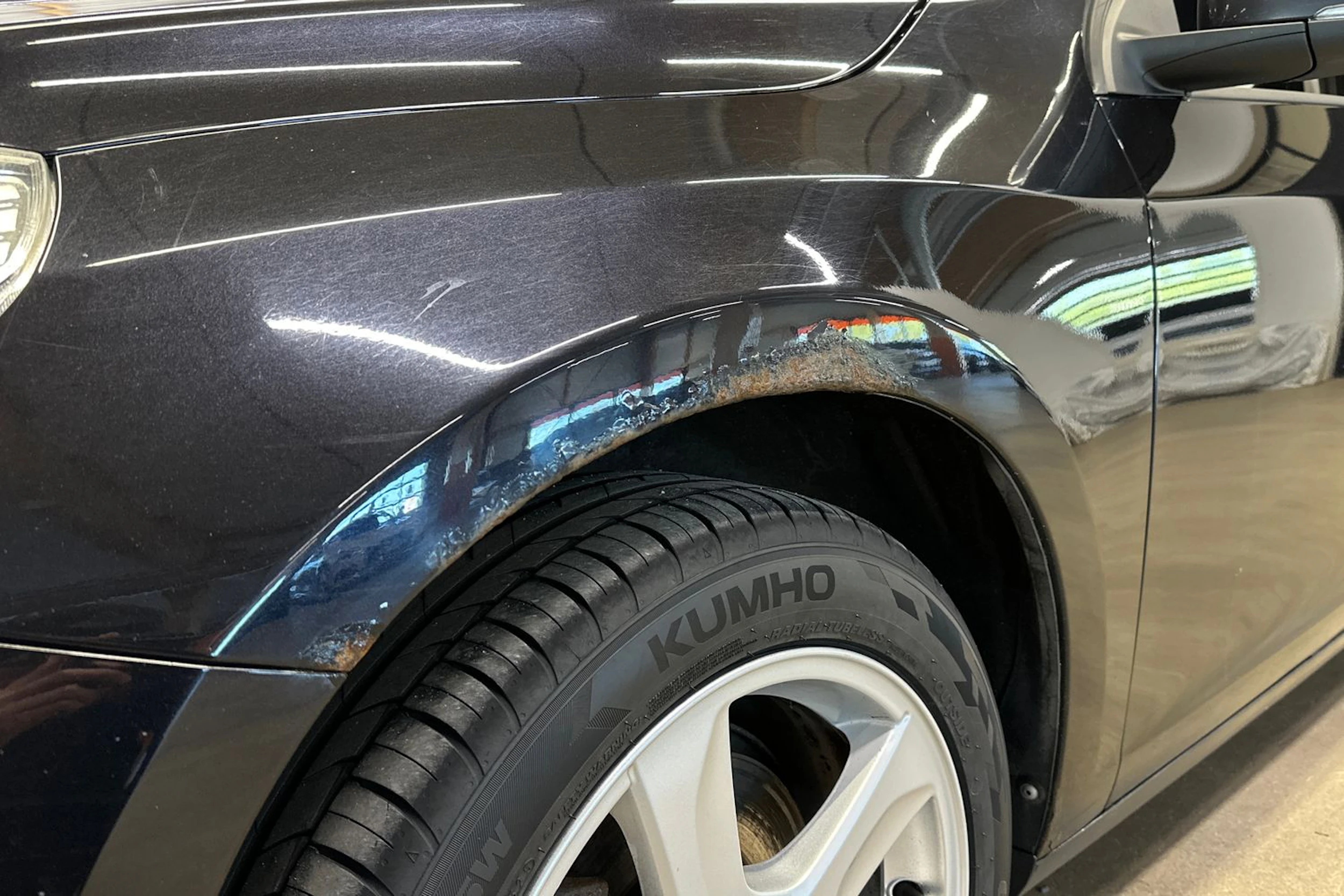 musta Volvo S60 2011 kuva 27.