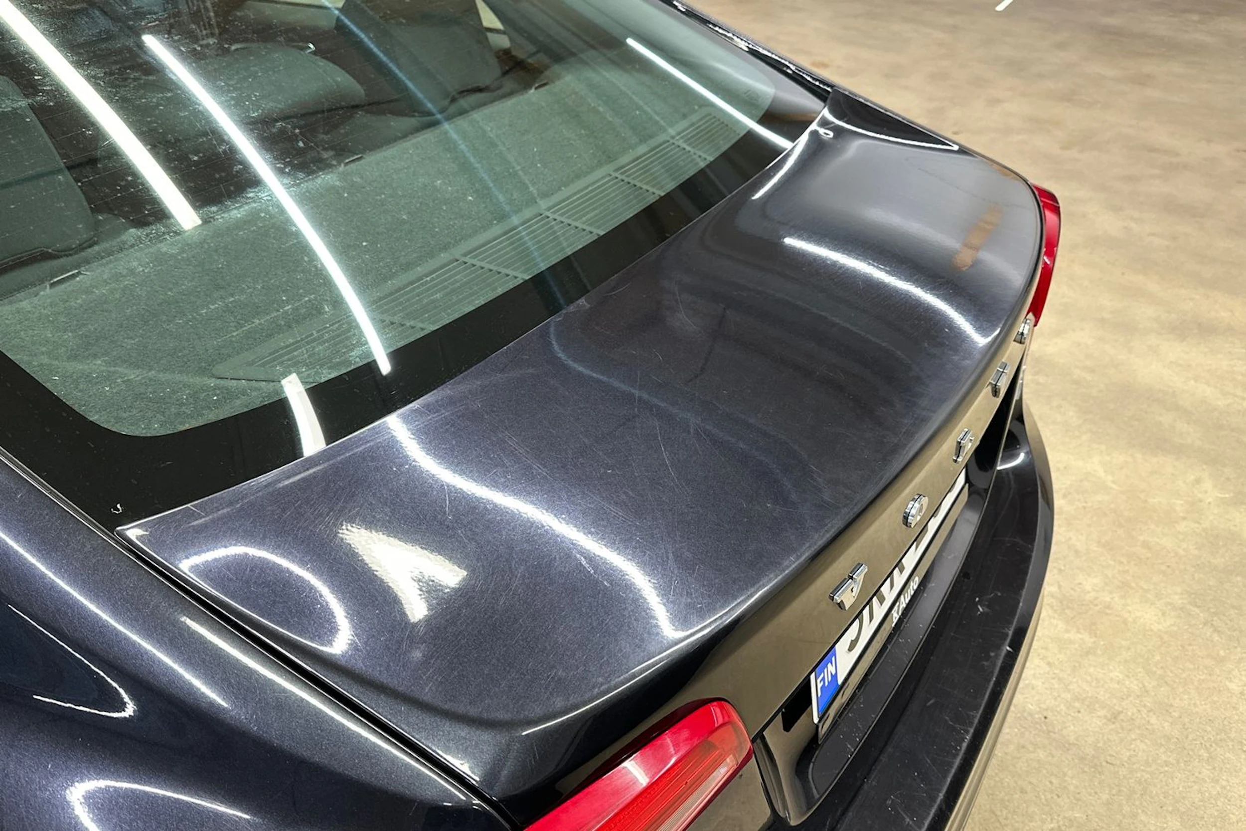 musta Volvo S60 2011 kuva 29.