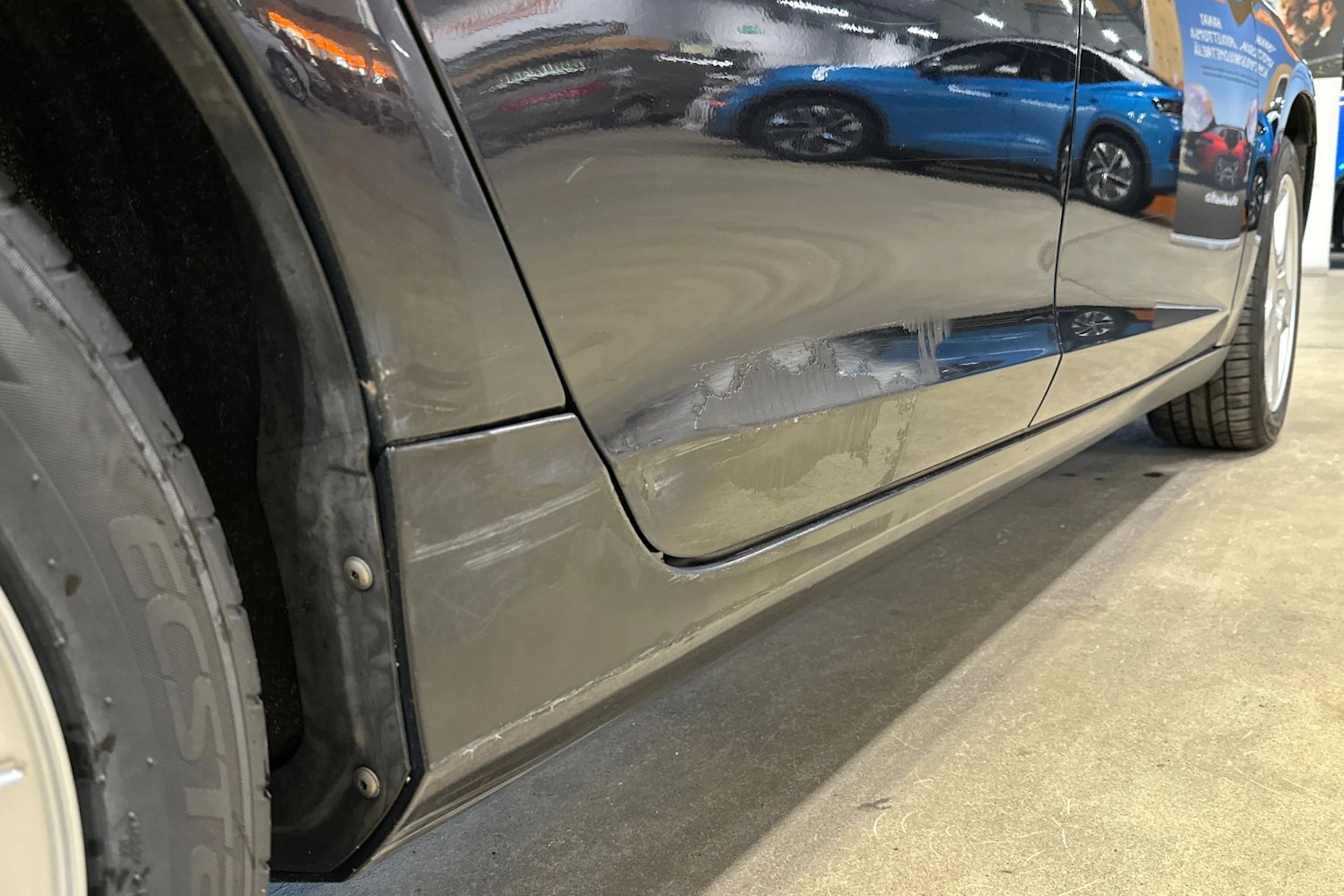 musta Volvo S60 2011 kuva 30.