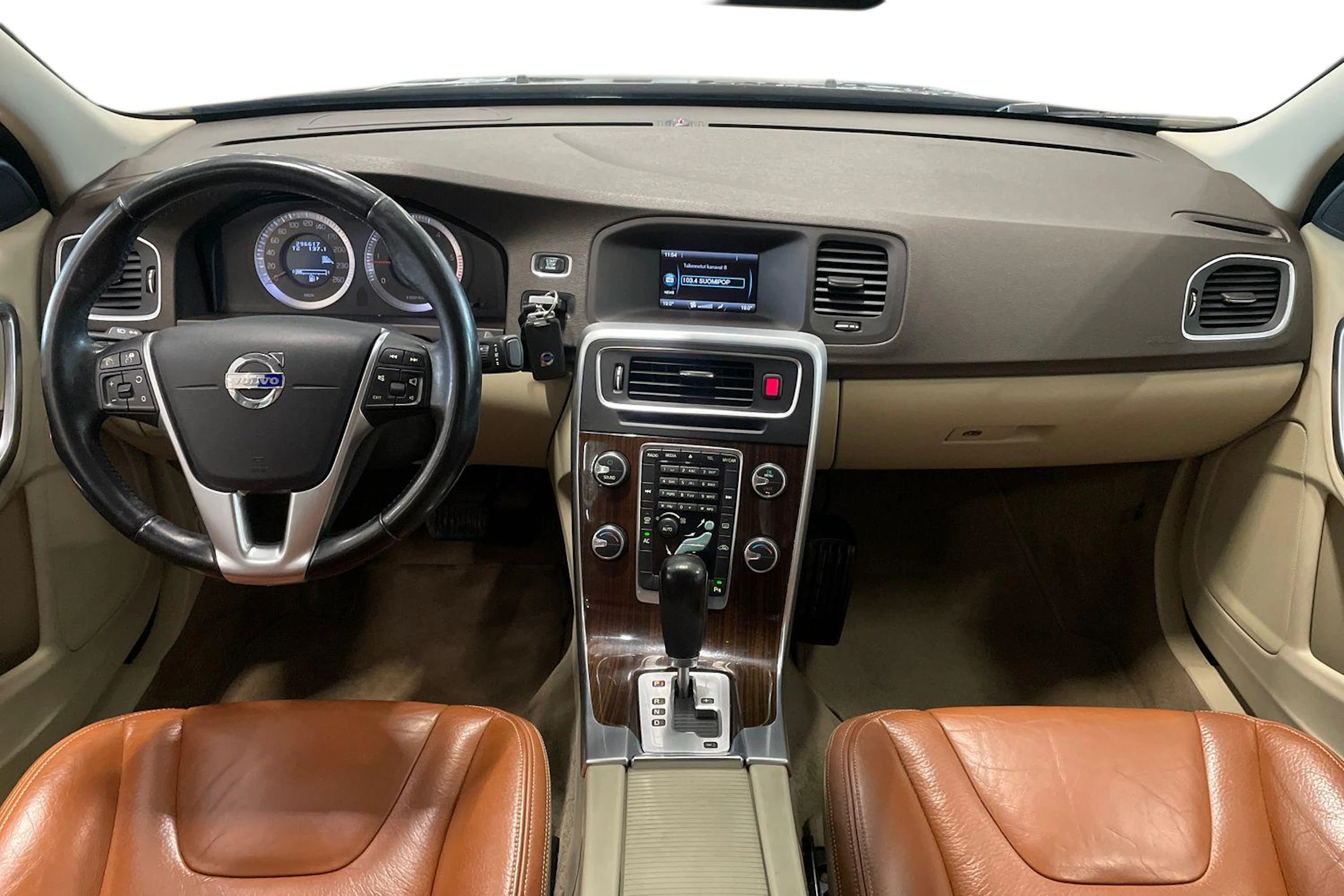 musta Volvo S60 2010 kuva 7.