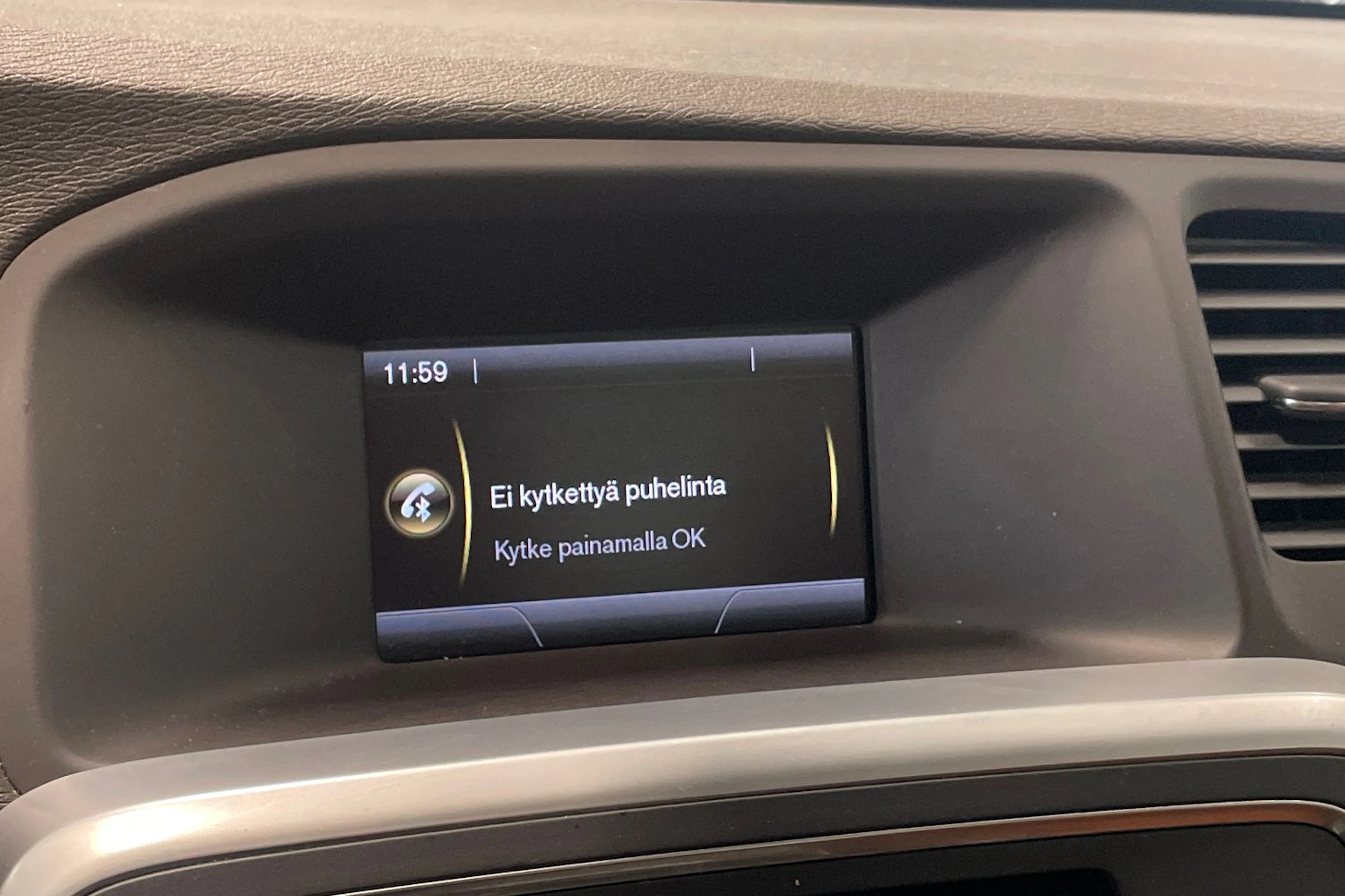 musta Volvo S60 2010 kuva 20.