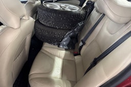 Punainen Volvo S60 2010 kuva 8.