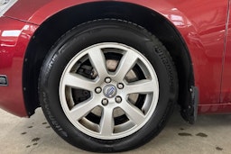 Punainen Volvo S60 2010 kuva 9.