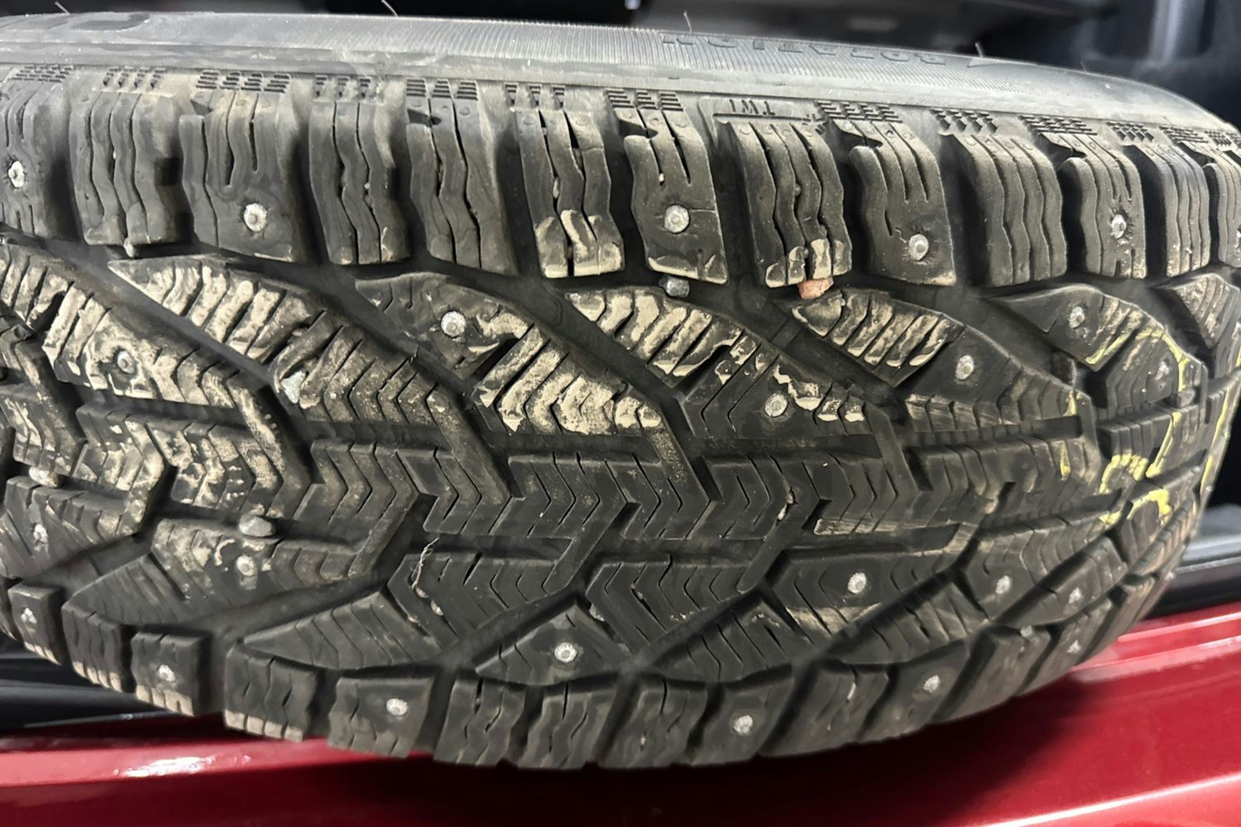 Punainen Volvo S60 2010 kuva 11.