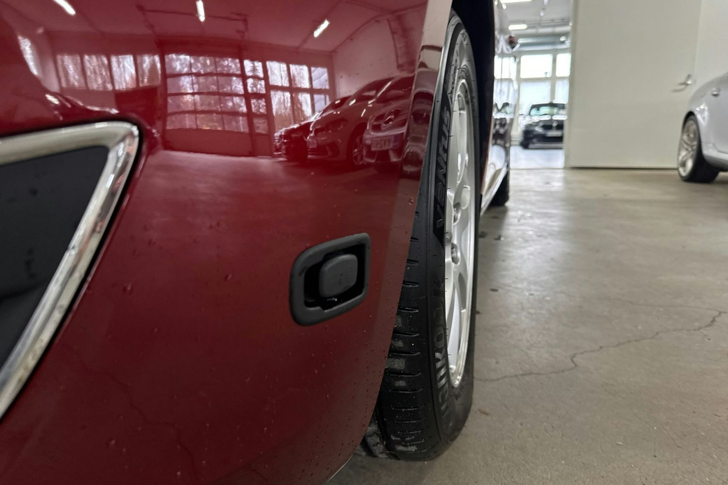 Punainen Volvo S60 2010 kuva 15.