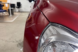 Punainen Volvo S60 2010 kuva 17.