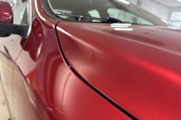 Punainen Volvo S60 2010 kuva 19.