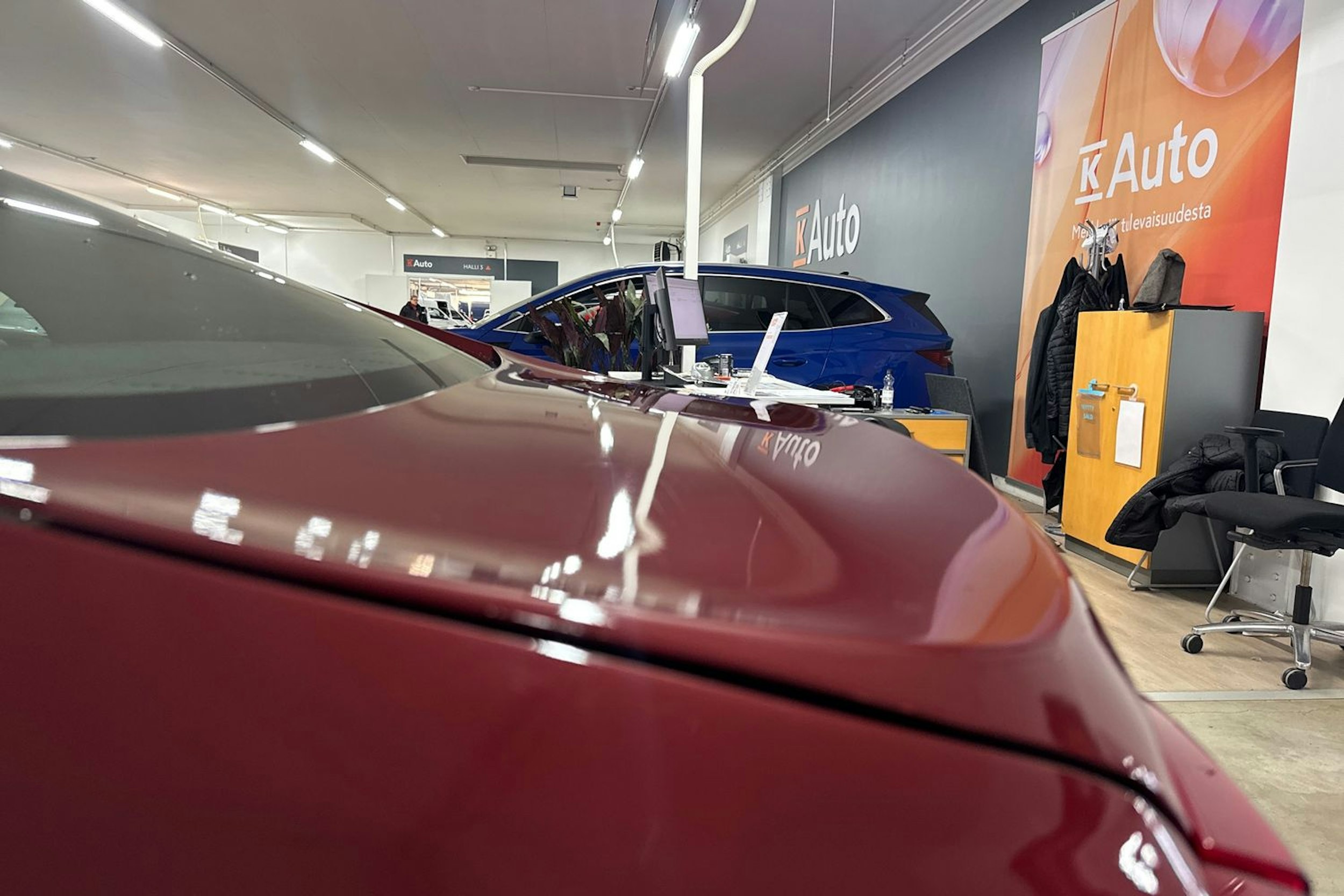 Punainen Volvo S60 2010 kuva 21.