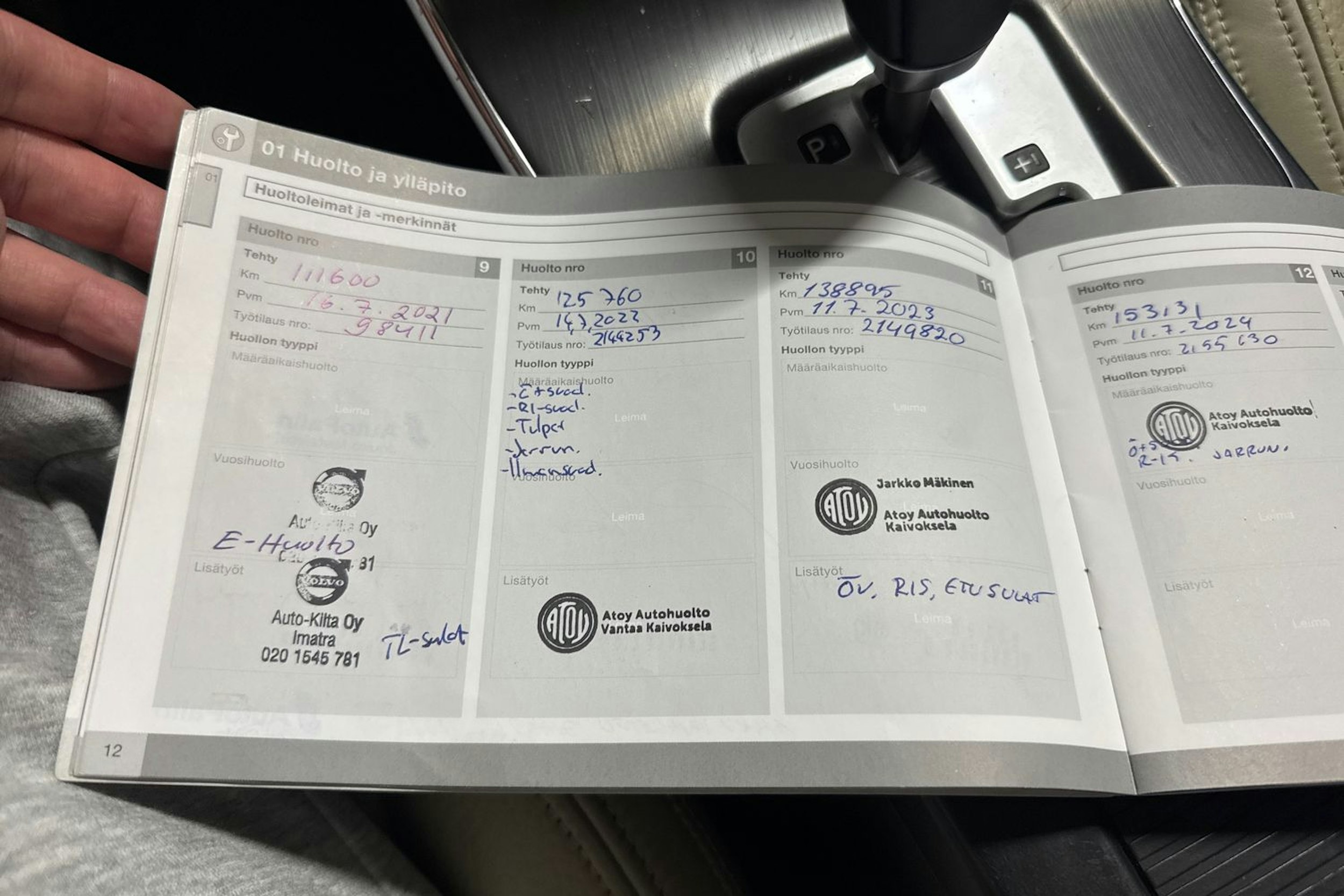 Punainen Volvo S60 2010 kuva 29.