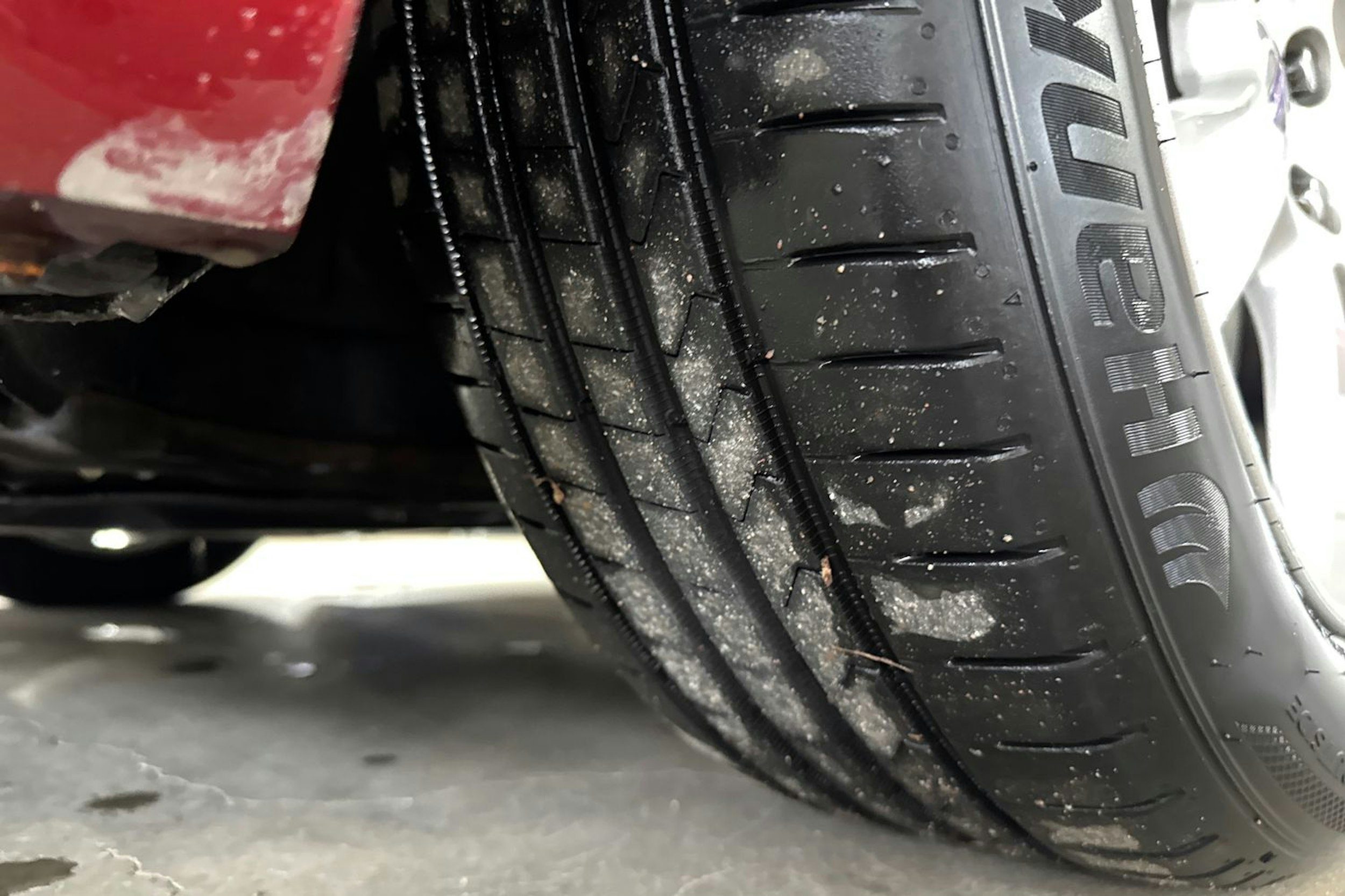 Punainen Volvo S60 2010 kuva 32.