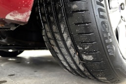 Punainen Volvo S60 2010 kuva 32.