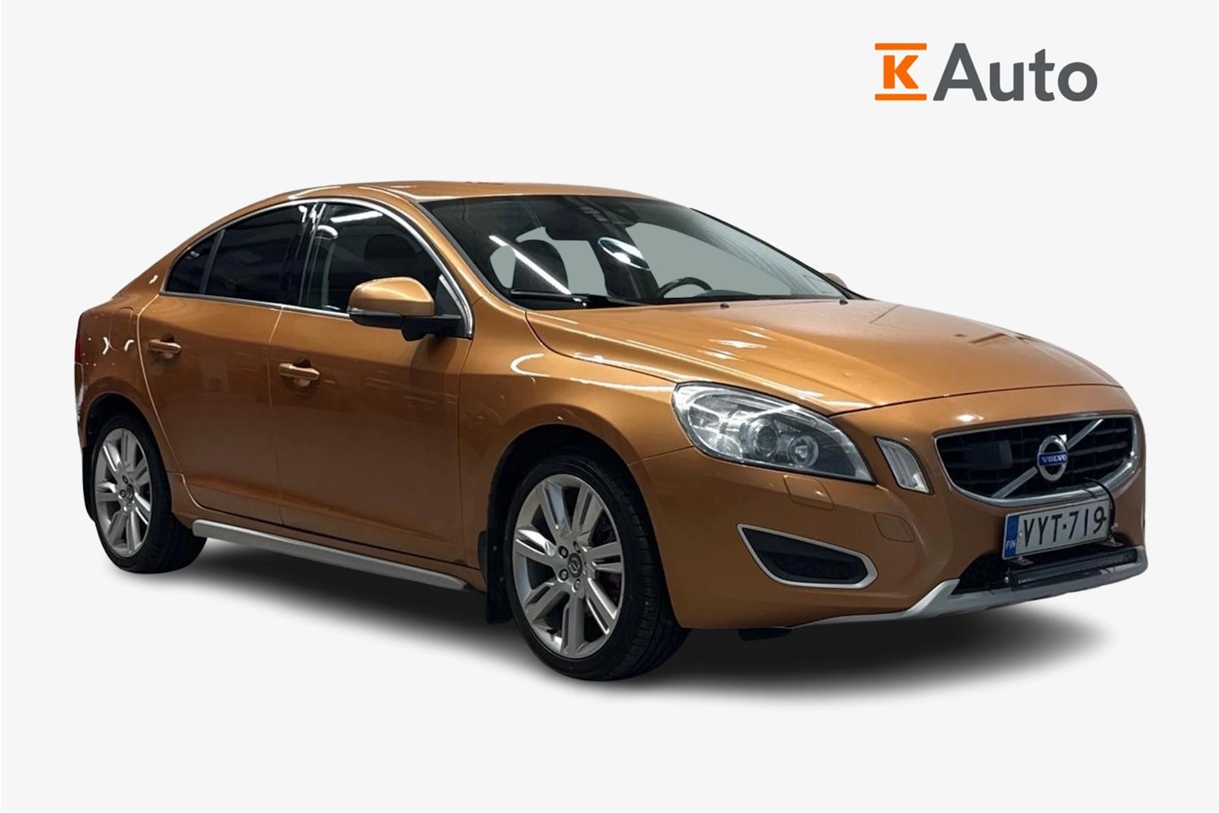 oranssi Volvo S60 2010 kuva 1.