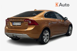 oranssi Volvo S60 2010 kuva 3.