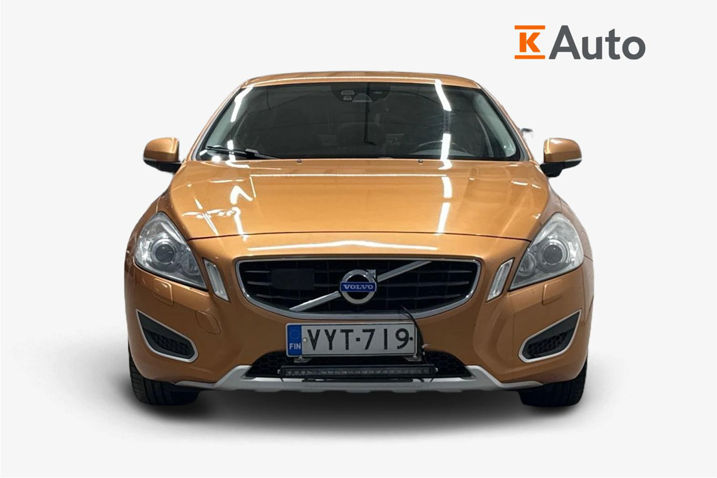 oranssi Volvo S60 2010 kuva 5.