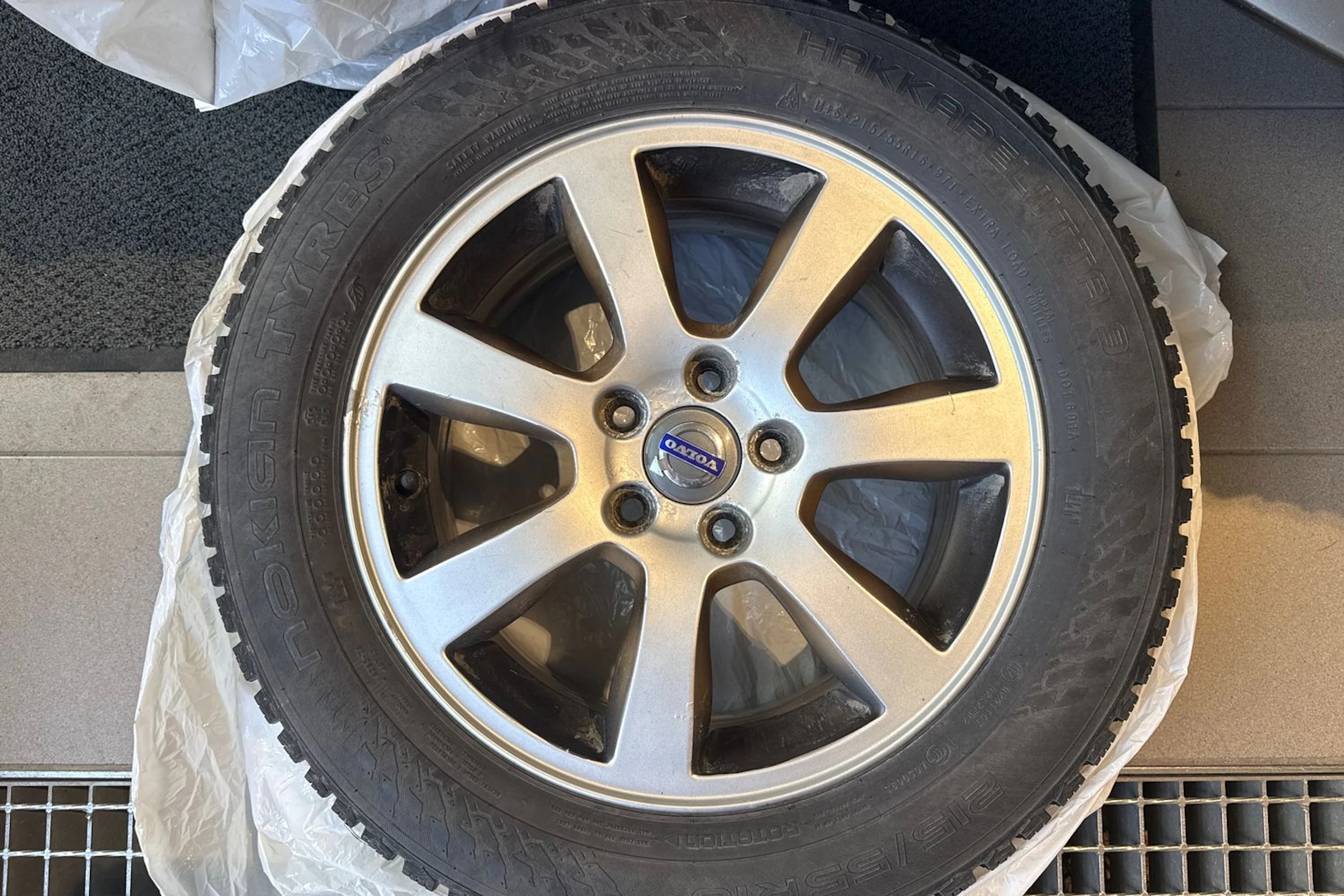 oranssi Volvo S60 2010 kuva 13.