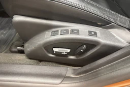 oranssi Volvo S60 2010 kuva 20.