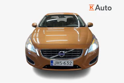 oranssi Volvo S60 2011 kuva 5.