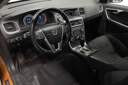 oranssi Volvo S60 2011 kuva 8.