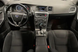 oranssi Volvo S60 2011 kuva 9.
