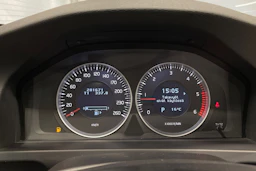 oranssi Volvo S60 2011 kuva 17.